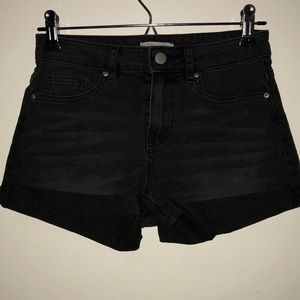 Mid rise denim shorts